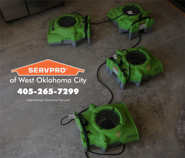Here to help 24/7/365 for all water related emergencies. Image of air movers.